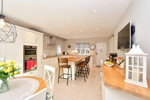 5 bedroom detached house for sale, Heath Road, Coxheath, Maidstone, Kent