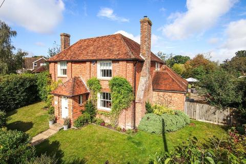 5 bedroom detached house for sale, Sissinghurst Road, Biddenden, Kent, TN27 8EH