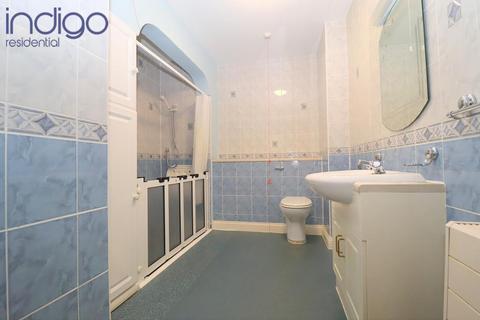 2 bedroom apartment for sale, Hancock Drive, Bushmead, Luton, Bedfordshire, LU2 7GY