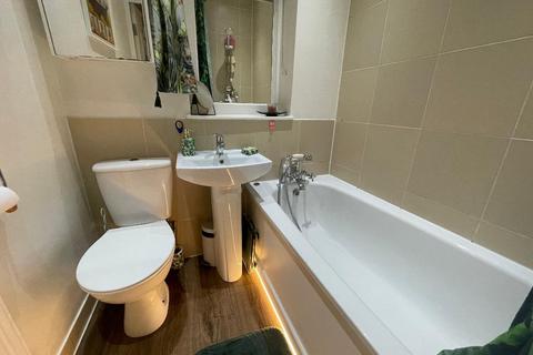 2 Applecroft Road, Luton, LU2 8BD