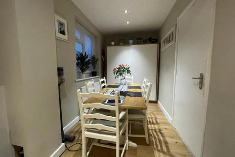 2 Applecroft Road, Luton, LU2 8BD
