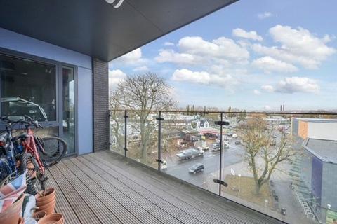 2 bedroom apartment for sale, Purley Way, Croydon, Waddon, CR0