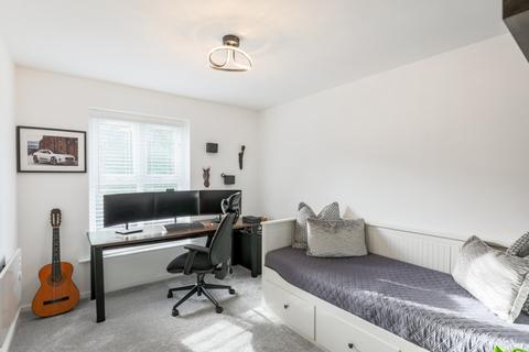 2 bedroom flat for sale - Sapphire Drive, Leamington Spa, CV31