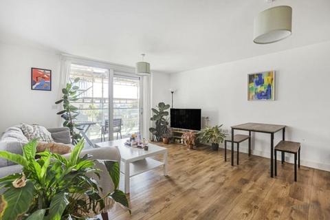 2 bedroom flat for sale, Roseberry Place, Dalston E8