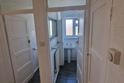 Flat 3, Kingston House Surbiton Road, Kingston Upon Thames, KT1 2JD