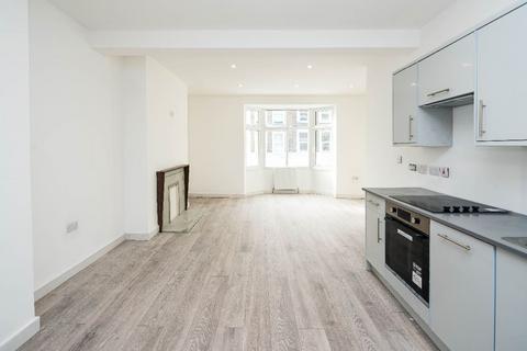 4 bedroom flat to rent, London NW5
