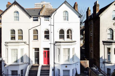 2 bedroom flat for sale, Mount Pleasant Road, Hither Green , London, SE13