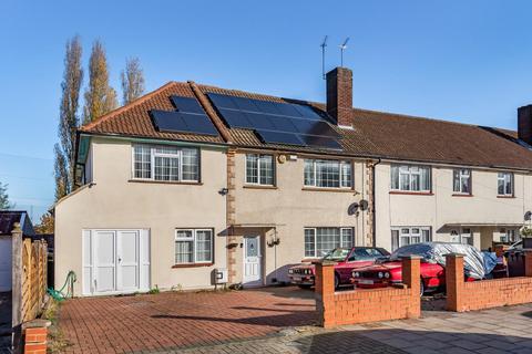 88 Imperial Way, Chislehurst, BR7 6JR