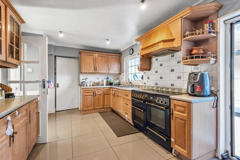 88 Imperial Way, Chislehurst, BR7 6JR