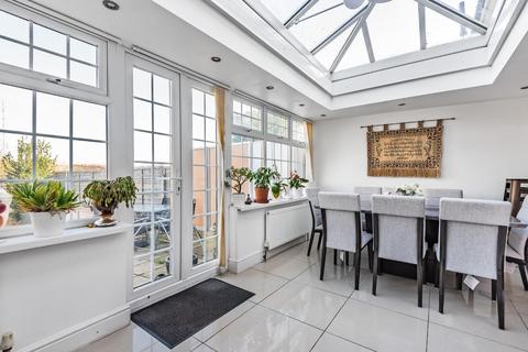 88 Imperial Way, Chislehurst, BR7 6JR