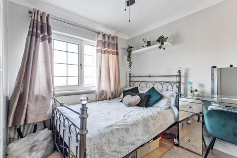 88 Imperial Way, Chislehurst, BR7 6JR