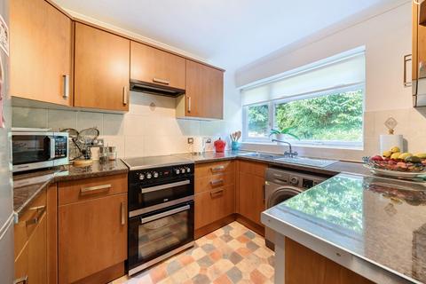 2, Kincraig Lubbock Road, Chislehurst, BR7 5JR