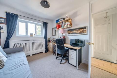 118 Alwold Crescent, London, SE12 9AH