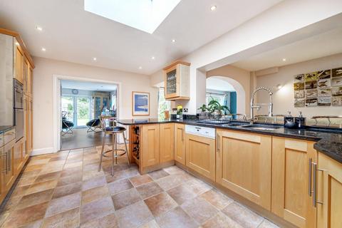 15 Great Thrift, Petts Wood, Orpington, BR5 1NE