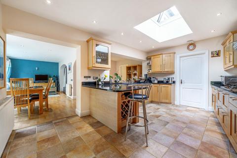 15 Great Thrift, Petts Wood, Orpington, BR5 1NE