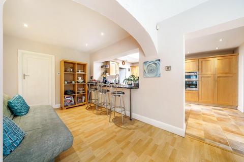 15 Great Thrift, Petts Wood, Orpington, BR5 1NE