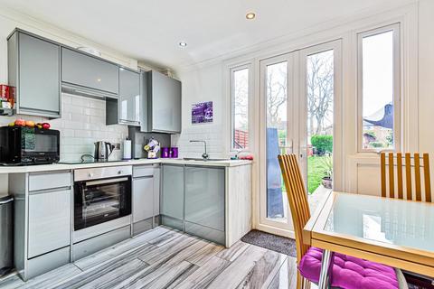 61 Faringdon Avenue, Bromley, BR2 8BP