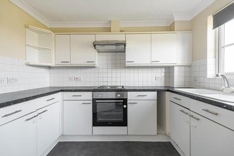 13 Sunningdale Close, London, SE28 8QR