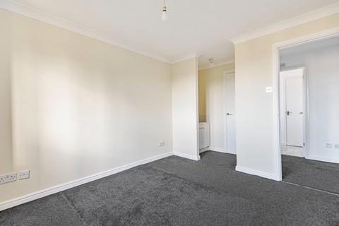 13 Sunningdale Close, London, SE28 8QR