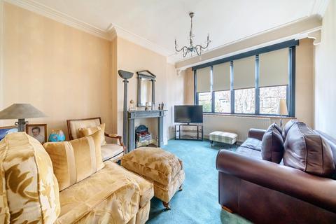 35 Balgowan Road, Beckenham, BR3 4HJ