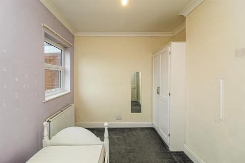 2 bedroom terraced house for sale, Medlock Road, Wakefield WF4