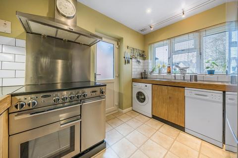 12 Yester Road, Chislehurst, BR7 5LT