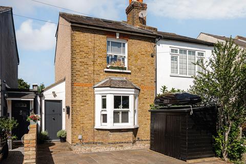3 bedroom house for sale - Avern Road, West Molesey