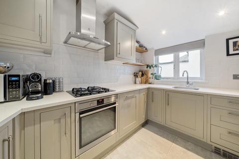 1, Oak Cottages Old Hill, Chislehurst, BR7 5LY
