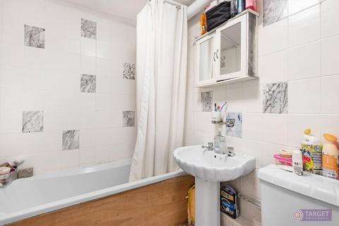 8 Barnard Road, Enfield, EN1 3QA