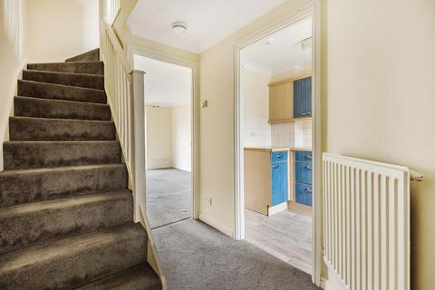4 Troon Close, London, SE28 8QG