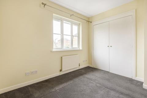 4 Troon Close, London, SE28 8QG