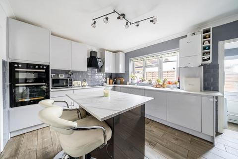 12 Littlejohn Road, Orpington, BR5 2BX