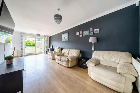 12 Littlejohn Road, Orpington, BR5 2BX