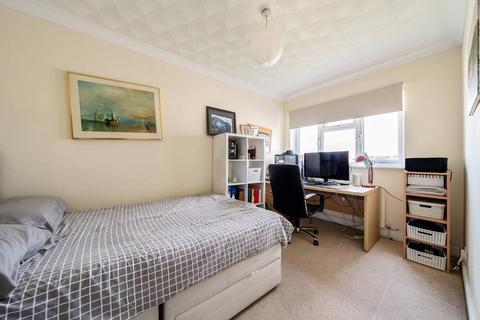 12 Littlejohn Road, Orpington, BR5 2BX