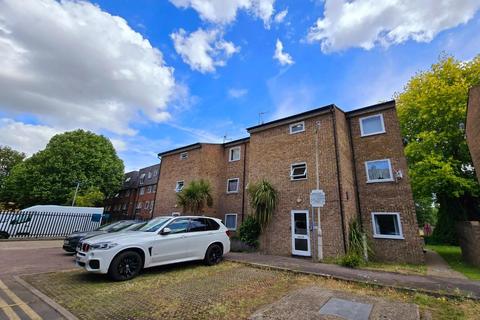 1 bedroom flat to rent, Stonehorse Road, Enfield EN3