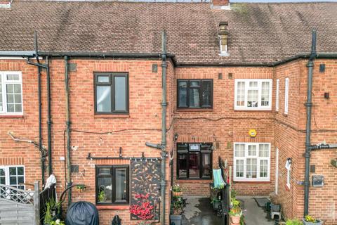 3 bedroom duplex for sale - East Molesey High Street