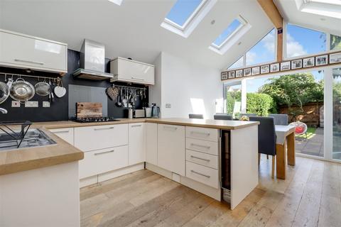 12 Aston Road, Claygate, Esher, KT10 0RR