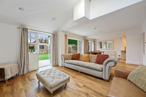 3 Denham Walk, Chalfont St Peter, Gerrards Cross, SL9 0EN