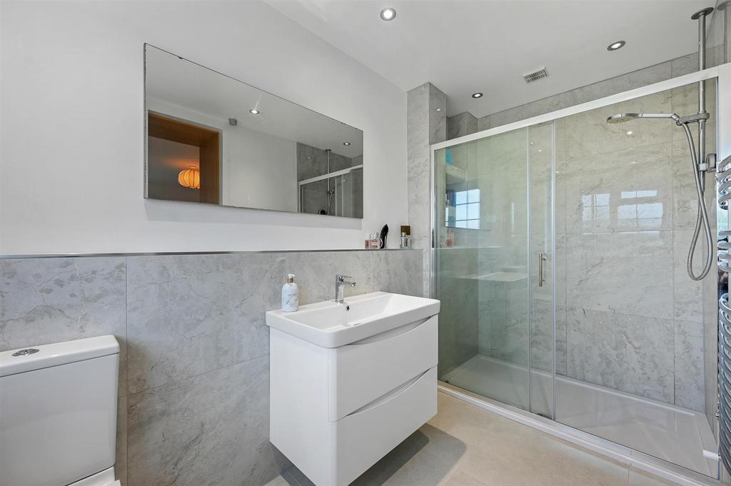 Ensuite.jpg