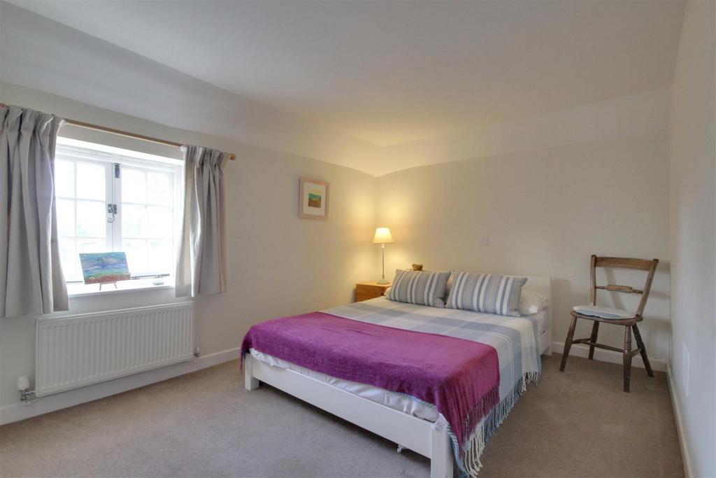 Bedroom 2.jpg