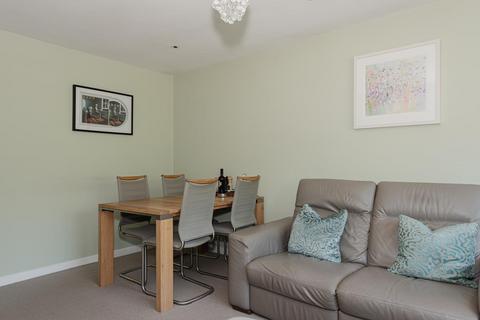 22 Warwick Gardens, Thames Ditton, KT7 0RA