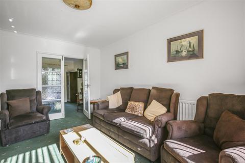111 Green Dragon Lane, London, N21 1HE
