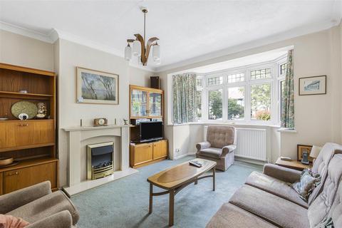 6 Park Avenue, Enfield, EN1 2HP