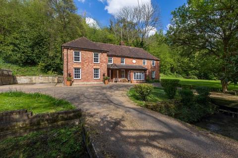 5 bedroom detached house to rent, Basted Mill, Borough Green  TN15 8PG