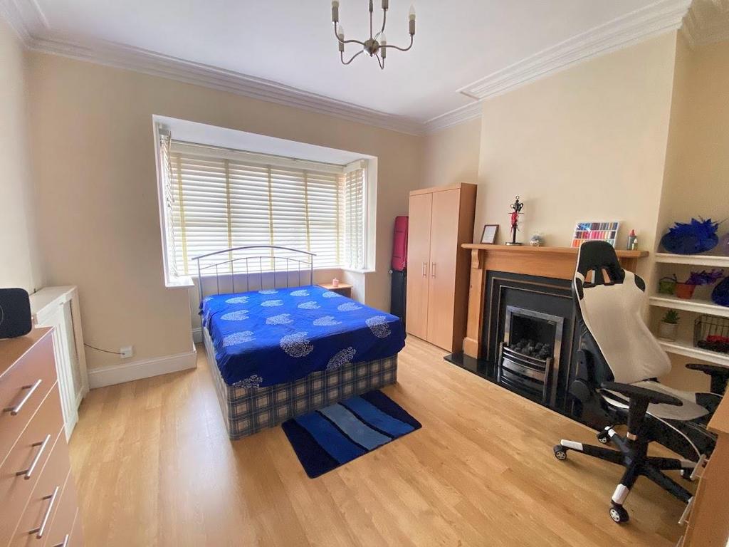 Lounge/bedroom four