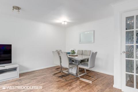 14 Fern Close, Broxbourne, EN10 6NZ