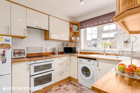 14 Fern Close, Broxbourne, EN10 6NZ