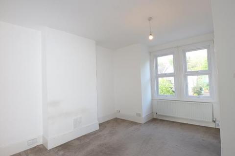 1 bedroom flat to rent, Farnaby Road, Shortlands, Bromley