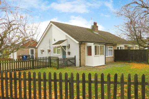 2 bedroom semi-detached bungalow for sale, St. Nicholas Walk, Brandon IP27