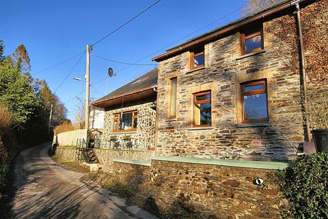 3 bedroom end of terrace house for sale, Velindre, Llandysul